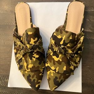 Camouflage Mules
